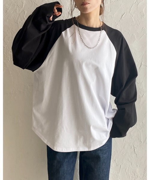 She's Closet（シーズクローゼット）の「オーバーサイズ長袖無地ラグランスリーブロンTプルオーバー（Tシャツ/カットソー・レディース・ネイビー/ブラック・FREE）」の6枚目の写真