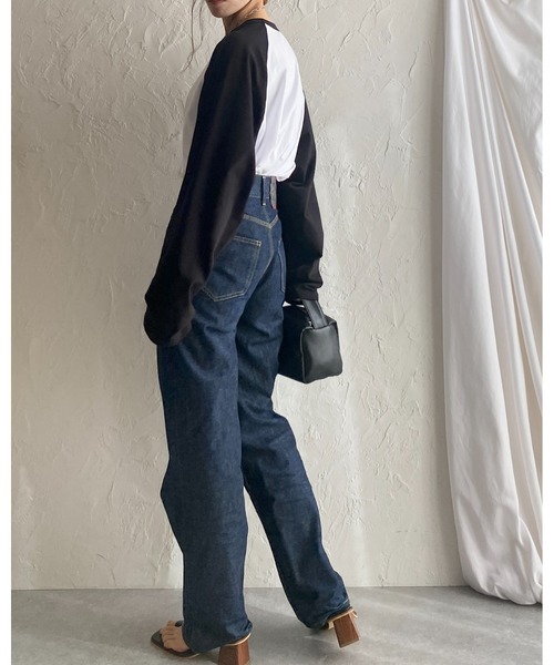 She's Closet（シーズクローゼット）の「オーバーサイズ長袖無地ラグランスリーブロンTプルオーバー（Tシャツ/カットソー・レディース・ネイビー/ブラック・FREE）」の15枚目の写真
