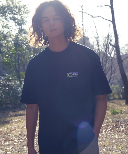 ragged mountain(ラギットマウンテン)の「【RAGGED MOUNTAIN/ラギットマウンテン】 SUTTON ショートスリーブT(Tシャツ/カットソー・メンズ・ホワイト/ブラック/ベージュ/パープル/グレイッシュブルー・MEDIUM/LARGE/X-LARGE)」の11枚目の写真