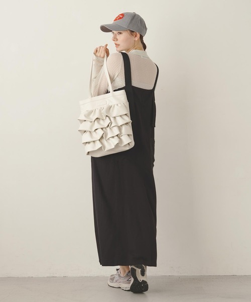 MILKFED.（ミルクフェド）の「TAPE OVERALL DRESS（ワンピース・レディース・オリーブ/ブラック・ONE SIZE）」の13枚目の写真