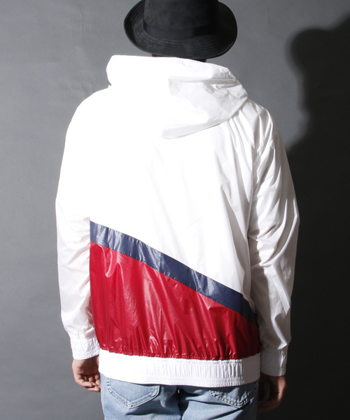 FILA(フィラ)の「FILA × AMERICAN RAG CIE 別注ナイロンパーカー / 113-FIL-FM3560 Π(ナイロンジャケット・メンズ・ホワイト系その他/レッド系その他/ブルー系その他・MEDIUM/LARGE)」の6枚目の写真