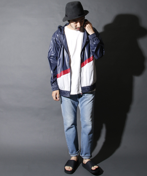 FILA(フィラ)の「FILA × AMERICAN RAG CIE 別注ナイロンパーカー / 113-FIL-FM3560 Π(ナイロンジャケット・メンズ・ホワイト系その他/レッド系その他/ブルー系その他・MEDIUM/LARGE)」の11枚目の写真