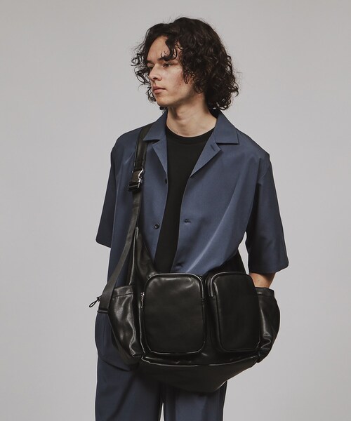 tk.TAKEO KIKUCHI（ティーケータケオキクチ）の「◆ダブルポケットビッグショルダーバッグ（ショルダーバッグ・メンズ・グレー系その他/ブラック系/ブラック・00）」の13枚目の写真