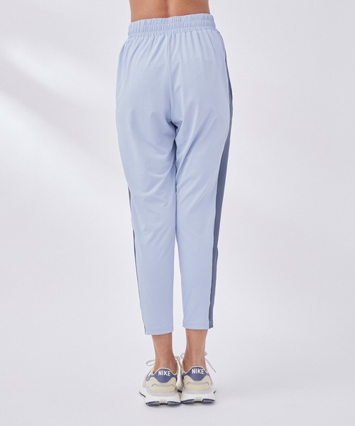 NERGY（ナージー）の「【skin wear】保湿＆接触冷感＆吸水速乾 サイドラインテーパードパンツ（その他パンツ・レディース・グレー/サックスブルー/スミクロ・L/M/S）」の12枚目の写真