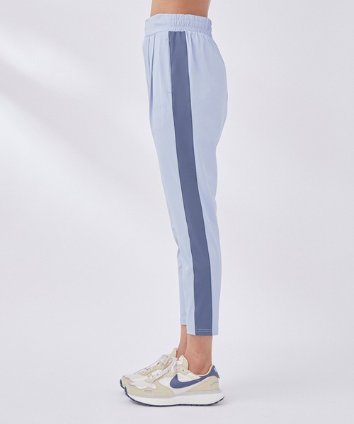 NERGY（ナージー）の「【skin wear】保湿＆接触冷感＆吸水速乾 サイドラインテーパードパンツ（その他パンツ・レディース・グレー/サックスブルー/スミクロ・L/M/S）」の11枚目の写真