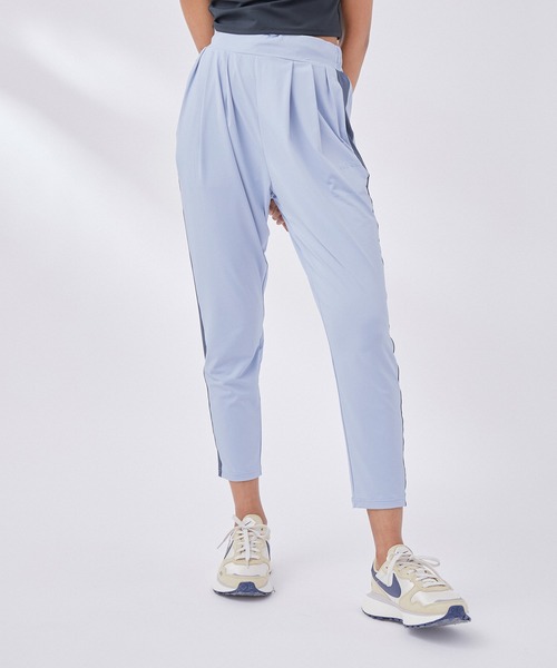 NERGY（ナージー）の「【skin wear】保湿＆接触冷感＆吸水速乾 サイドラインテーパードパンツ（その他パンツ・レディース・グレー/サックスブルー/スミクロ・L/M/S）」の13枚目の写真