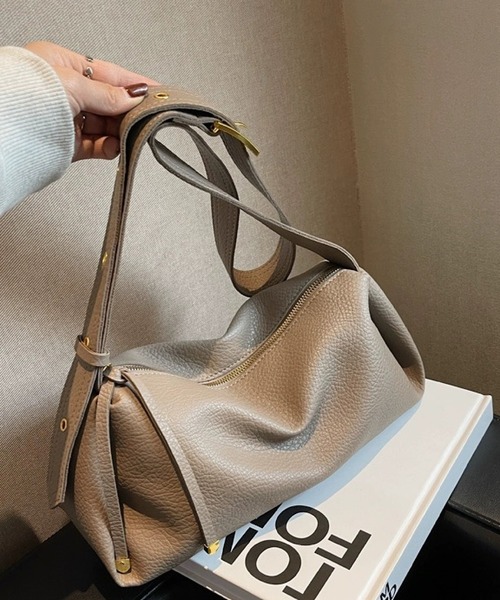 ANOTHER S（アナザーエス）の「フェイクレザーショルダーバッグ（ショルダーバッグ・レディース・ブラック/グレー/ブラウン/ホワイト・FREE）」の3枚目の写真