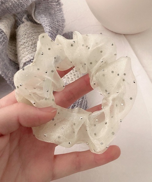 Miniministore(ミニミニストア)の「シュシュ キラキラ 韓国風 ヘアゴム(シュシュ・レディース・シャンパン/グレー/ブラック/アイボリー・FREE)」の5枚目の写真