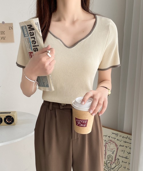 ABITOKYO(アビトーキョー)の「配色ニットスキッパネックトップス(ニット/セーター・レディース・ブラック/アイボリー/ベージュ・FREE)」の5枚目の写真
