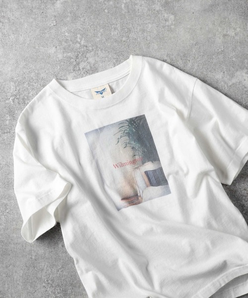 Right-on(ライトオン)の「Other(ソノタ)フォトプリント半袖Tシャツ(Tシャツ/カットソー・レディース・ホワイト×ブルー/ホワイト・S/M/L)」の2枚目の写真