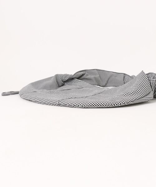 flower(フラワー)の「シャーリングギンガムバッグ(ショルダーバッグ・レディース・ブラック・FREE)」の2枚目の写真