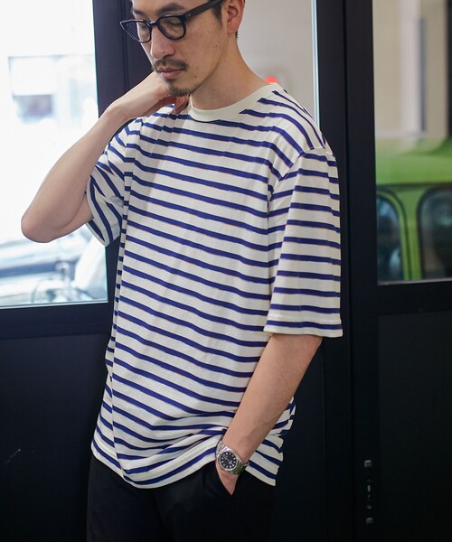 SHIPS(シップス)の「SHIPS: カスリ マルチ ボーダー Tシャツ(Tシャツ/カットソー・メンズ・ネイビー/ブラック/ライトグリーン/ブラウン・X-LARGE/LARGE/MEDIUM/SMALL)」の1枚目の写真