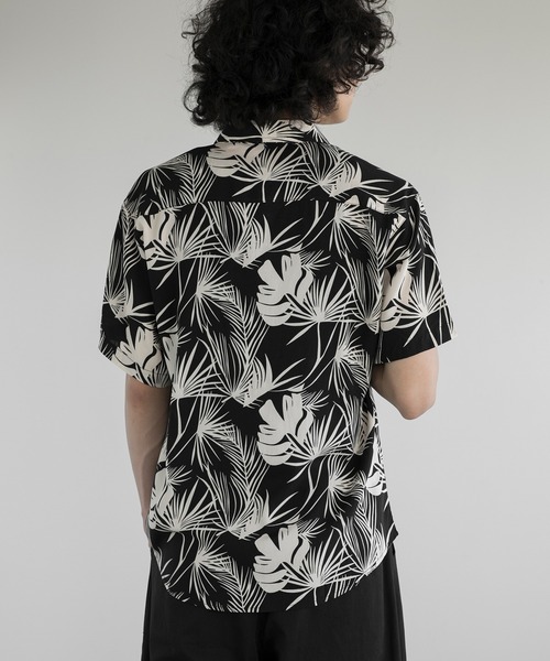 aimoha(アイモハ)の「aimoha menTROPICAL SERENITY ALOHA SHIRT(シャツ/ブラウス・メンズ・ブラック/ライトグレー/ネイビー・XX-LARGE/XXX-LARGE)」の5枚目の写真