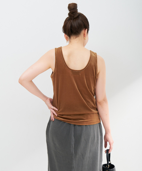 B.C STOCK(ベーセーストック)の「Gleamy/グリーミー ベロアタンクトップ(タンクトップ・レディース・ブラウン/ブルー/イエロー/パープル/ピンク系その他・FREE)」の11枚目の写真