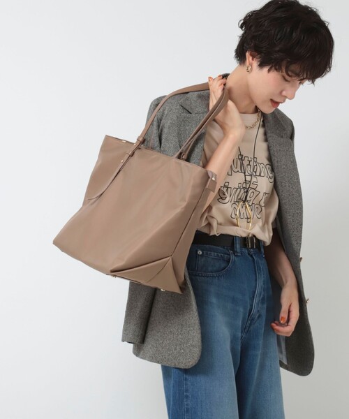 NOLLEY’S(ノーリーズ)の「ナイロントートバッグL(トートバッグ・レディース・ブラック/ベージュ・FREE)」の3枚目の写真