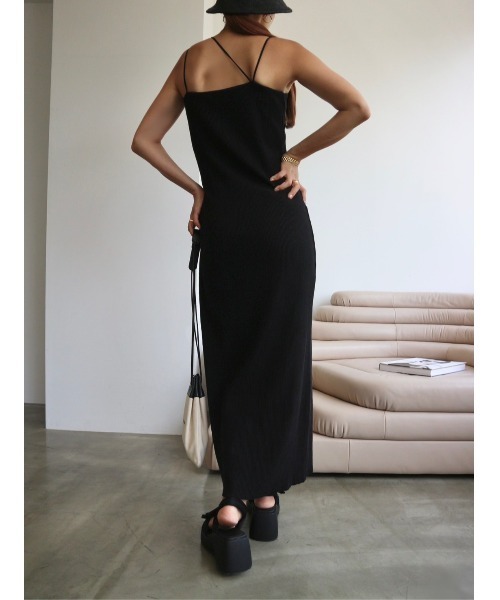 TRUNC（トランクエイティーエイト）の「Line Strap Slim Rib DressⅡ（ワンピース・レディース・ブラック/カーキ・FREE）」の7枚目の写真