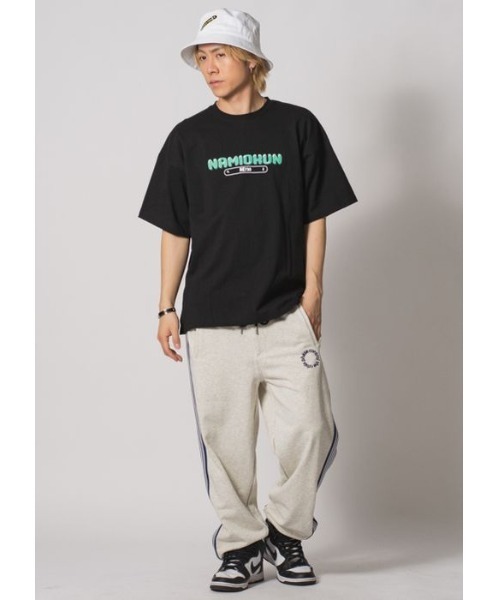 RE730(アールイーセブンサーティー)の「RE730 かくれんぼしているなみおくん 半袖ビッグシルエットTシャツ(Tシャツ/カットソー・メンズ・オフホワイト/ブラック・MEDIUM/LARGE/X-LARGE)」の16枚目の写真
