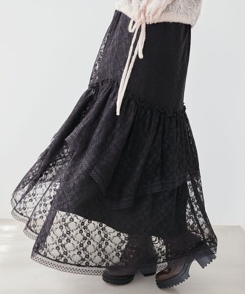 MAJESTIC LEGON（マジェスティックレゴン）の「ティアードヘムラインスカート（スカート・レディース・オフホワイト/ホワイト系その他2/ブラック系その他・MEDIUM）」の3枚目の写真