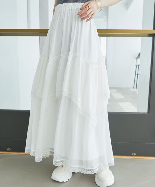 MAJESTIC LEGON（マジェスティックレゴン）の「ティアードヘムラインスカート（スカート・レディース・オフホワイト/ホワイト系その他2/ブラック系その他・MEDIUM）」の11枚目の写真