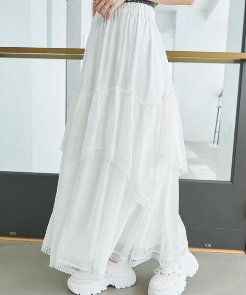 MAJESTIC LEGON（マジェスティックレゴン）の「ティアードヘムラインスカート（スカート・レディース・オフホワイト/ホワイト系その他2/ブラック系その他・MEDIUM）」の13枚目の写真