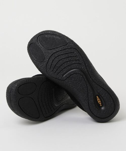 KEEN（キーン）の「HOWSER III SLIDE LEATHER / ハウザー スリー スライド レザー / メンズ スリッポン スニーカー（スリッポン・メンズ・ブラック・25.5cm/26cm/26.5cm/27cm/27.5cm/28cm/28.5cm/29cm/30cm/25cm）」の3枚目の写真