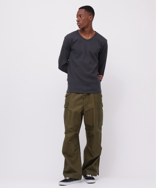 AVIREX(アヴィレックス)の「《DAILY/デイリー》MINI WAFFLE V-NECK L/S T-SHIRT / ミニワッフル 長袖 Vネック Tシャツ デイリーウェア / AVIREX / アヴィレックス(Tシャツ/カットソー・メンズ・ホワイト/チャコール/ブラック・SMALL/MEDIUM/X-LARGE/LARGE)」の11枚目の写真