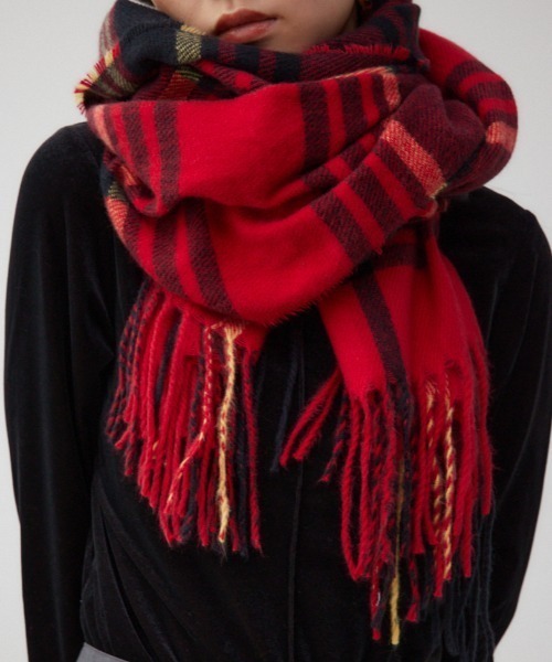 AZUL by moussy（アズールバイマウジー）の「カシミアタッチストール（ストール/ショール・レディース・レッド系その他/ブルー系その他/アイボリー/ブラック・FREE）」の4枚目の写真