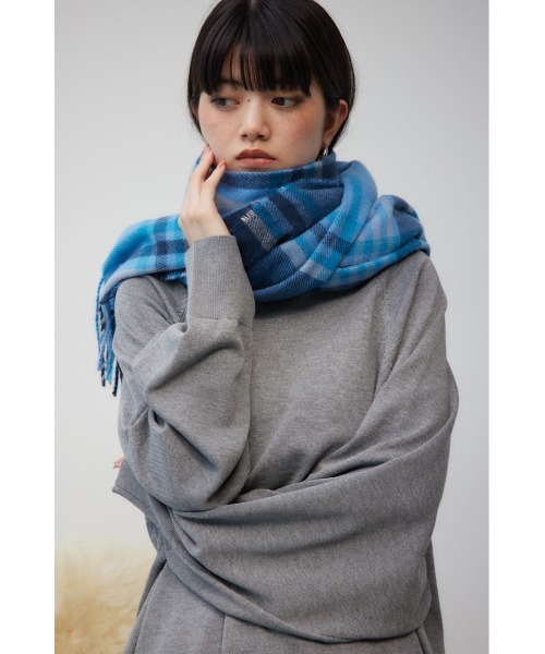 AZUL by moussy（アズールバイマウジー）の「カシミアタッチストール（ストール/ショール・レディース・レッド系その他/ブルー系その他/アイボリー/ブラック・FREE）」の17枚目の写真