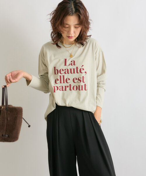 RIVE DROITE（リヴドロワ）の「【大人見えロゴT】La Beaute ロンTee（Tシャツ/カットソー・レディース・ベージュ/グレー/オフホワイト・FREE）」の3枚目の写真