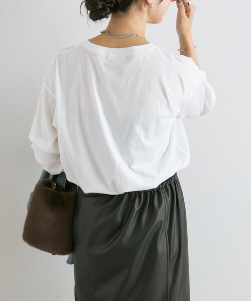 RIVE DROITE（リヴドロワ）の「【大人見えロゴT】La Beaute ロンTee（Tシャツ/カットソー・レディース・ベージュ/グレー/オフホワイト・FREE）」の20枚目の写真