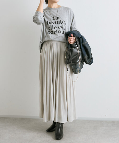 RIVE DROITE（リヴドロワ）の「【大人見えロゴT】La Beaute ロンTee（Tシャツ/カットソー・レディース・ベージュ/グレー/オフホワイト・FREE）」の11枚目の写真