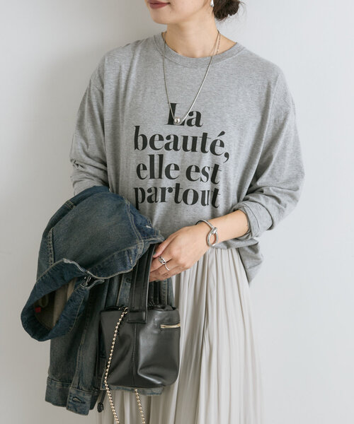 RIVE DROITE（リヴドロワ）の「【大人見えロゴT】La Beaute ロンTee（Tシャツ/カットソー・レディース・ベージュ/グレー/オフホワイト・FREE）」の5枚目の写真