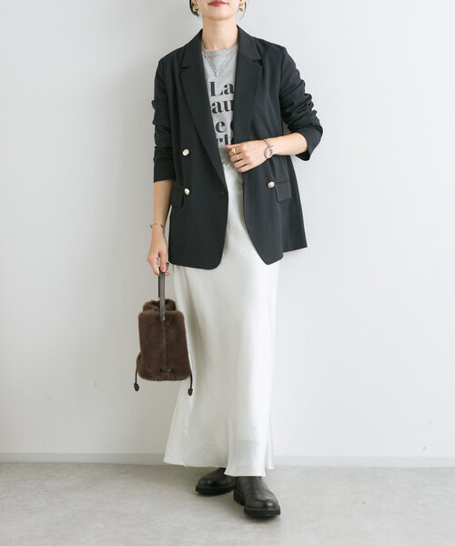 RIVE DROITE（リヴドロワ）の「【大人見えロゴT】La Beaute ロンTee（Tシャツ/カットソー・レディース・ベージュ/グレー/オフホワイト・FREE）」の7枚目の写真