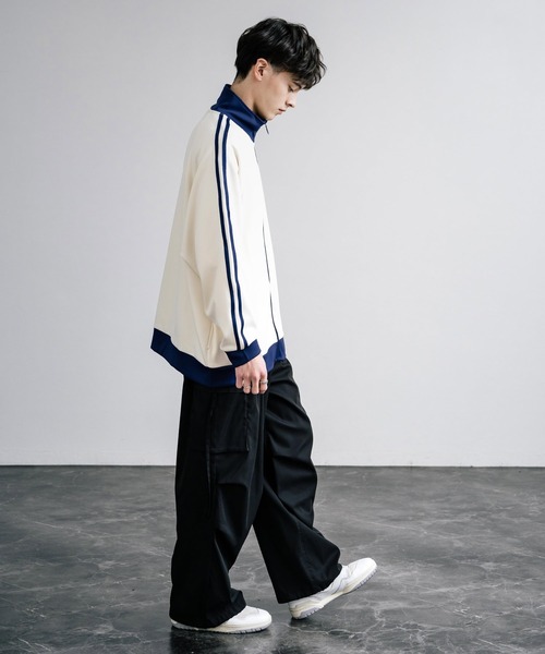KANGOL(カンゴール)の「KANGOL カンゴール 別注コラボ オーバーサイズサイドライントラックジャケット(ブルゾン・メンズ・ブラック/ホワイト/ネイビー/ベージュ/チャコール/ネイビー系/アイボリー・M/L/XL)」の8枚目の写真