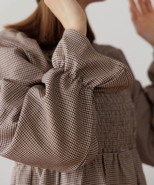 flower（フラワー）の「クラシックチェックワンピース（ワンピース・レディース・カーキ/ブラウン・FREE）」の13枚目の写真