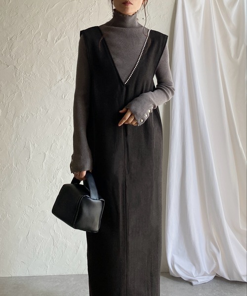 She's Closet(シーズクローゼット)の「深Vネックビジューパールジャンスカツイードロングワンピース(ワンピース・レディース・ブラウン/ブラック・SHORT/FREE)」の3枚目の写真