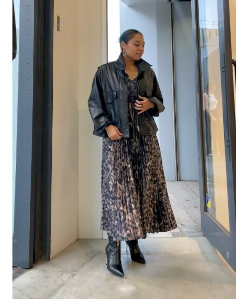 ALLSAINTS（オールセインツ）の「CLAY FUNNEL NECK CROPPED LEATHER