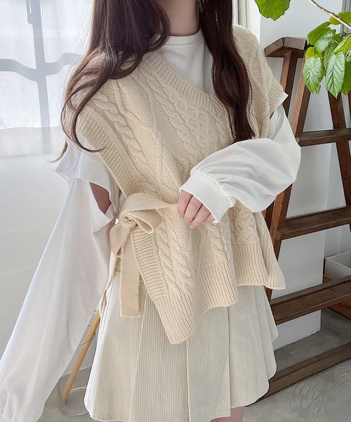Nana(ナナ)の「リボンニットベスト(ベスト・レディース・アイボリー/カーキ・FREE)」の2枚目の写真