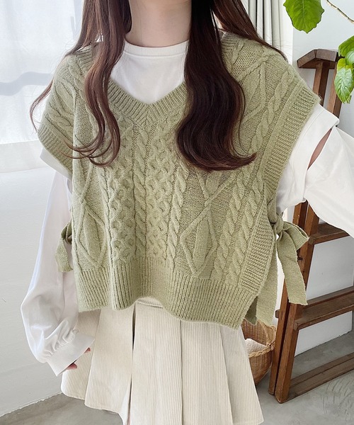 Nana(ナナ)の「リボンニットベスト(ベスト・レディース・アイボリー/カーキ・FREE)」の11枚目の写真