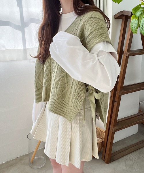 Nana(ナナ)の「リボンニットベスト(ベスト・レディース・アイボリー/カーキ・FREE)」の16枚目の写真