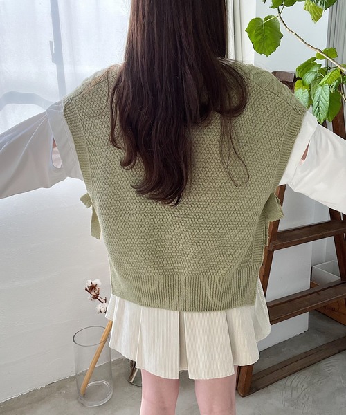 Nana(ナナ)の「リボンニットベスト(ベスト・レディース・アイボリー/カーキ・FREE)」の17枚目の写真