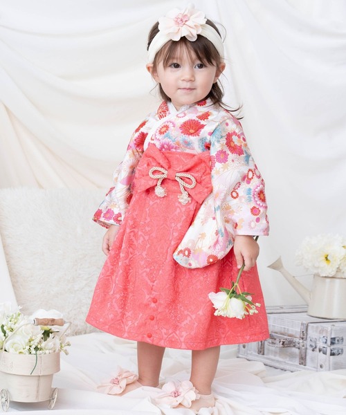 SweetMommy（スウィートマミー）の「3WAY ちりめん　2ピース袴ロンパース [ひな祭り]  [お誕生日 記念日 お食い初め お宮参り 七五三]（着物・キッズ・ホワイト×ホワイト/ブルーグレー/アイボリー/グレー×サックスブルー/ベージュ/スモークピンク/マジェンタ/ローズ・90/80/50-70）」の7枚目の写真