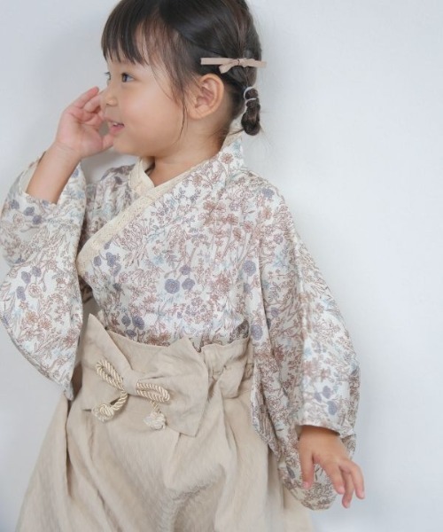 SweetMommy（スウィートマミー）の「3WAY ちりめん　2ピース袴ロンパース [ひな祭り]  [お誕生日 記念日 お食い初め お宮参り 七五三]（着物・キッズ・ホワイト×ホワイト/ブルーグレー/アイボリー/グレー×サックスブルー/ベージュ/スモークピンク/マジェンタ/ローズ・90/80/50-70）」の18枚目の写真