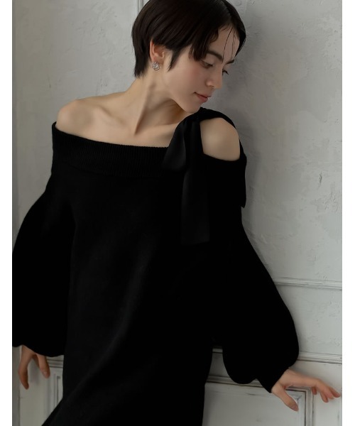 MEISM（ミズム）の「[2024-25 WINTER COLLECTION][MEISM by Re:EDIT][低身長サイズ有]ショルダーリボンニットワンピース（ワンピース・レディース・ブラック/グレー/チャコール・MEDIUM/LARGE/SHORT）」の5枚目の写真