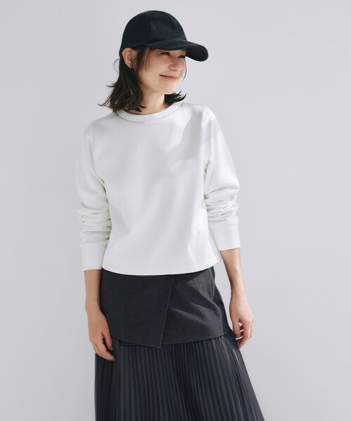 ICB(アイシービー)の「【洗える】サテンボンディング クルーネックプルオーバー(Tシャツ/カットソー・レディース・アイボリー系/グレー系・X-SMALL/SMALL/MEDIUM)」の3枚目の写真