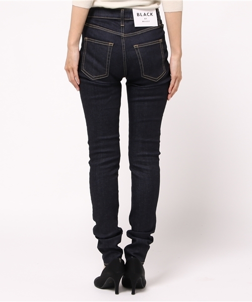 BLACK BY MOUSSY(ブラックバイマウジー)の「CRYSTAL One wash DENIM(デニムパンツ・レディース・ダークブルー・26inch/24inch/23inch/25inch)」の4枚目の写真