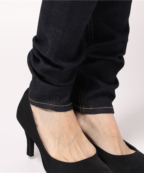 BLACK BY MOUSSY(ブラックバイマウジー)の「CRYSTAL One wash DENIM(デニムパンツ・レディース・ダークブルー・26inch/24inch/23inch/25inch)」の12枚目の写真