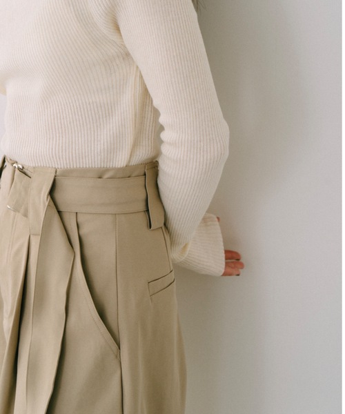 DRWCYS（ドロシーズ）の「ベルト付きスリットロングスカート（スカート・レディース・ベージュ/ネイビー・FREE）」の11枚目の写真