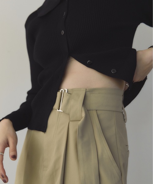 DRWCYS（ドロシーズ）の「ベルト付きスリットロングスカート（スカート・レディース・ベージュ/ネイビー・FREE）」の19枚目の写真