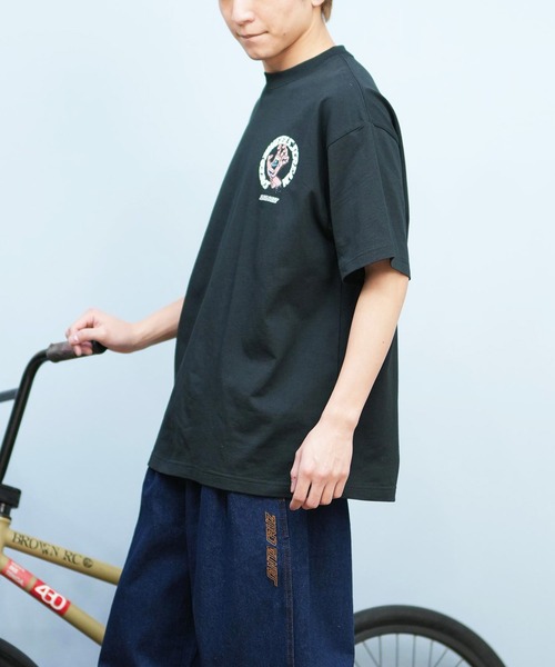 SANTA CRUZ（サンタクルーズ）の「【ムラサキスポーツ限定】SANTACRUZ/サンタクルーズ 半袖Tシャツ バックプリント 502252401（Tシャツ/カットソー・メンズ・ブラック×グレー/ブラック/ホワイト/ブラック×ピンク/ホワイト×ピンク/ホワイト×グレー・XL/L/M）」の6枚目の写真